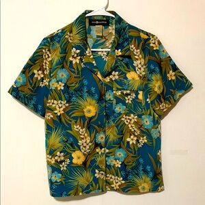 017 Sag Harbor Hawaiian Casual Button Down Shirt